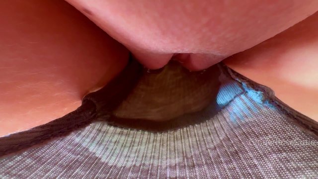 POV: You are in my Panty and I have to Pee