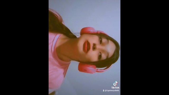 UNIVERSITARIA DE TIKTOK ES PILLADA POR SUS ABUELOS