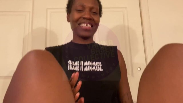 SUCKED HER BIG CLIT TIL SHE SQUIRTED