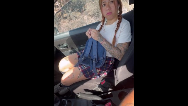 TAXISTA MORBOSO LE PROPONE INTERCAMBIO A CHICA