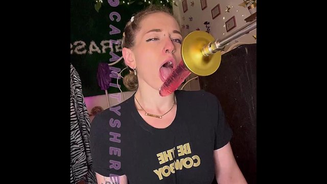 WOULD YOU FACEFUCK THE SPIT OUT OF ME LIKE THIS? 💦