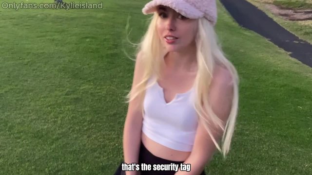 Golfer Babe Gets a Lesson