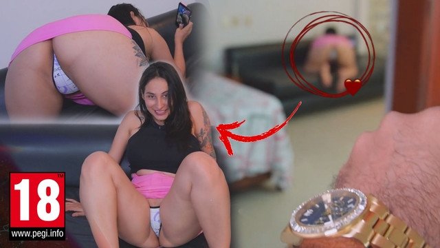 Tengo sexo mientras hago una llamada con mi esposo jenifer play