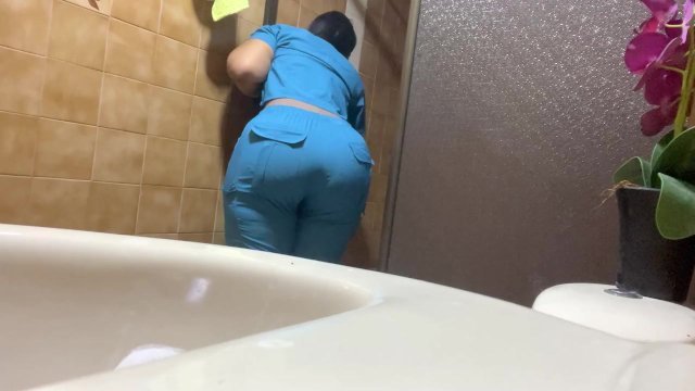 Enfermera culona bbw culo extremo captada por camara amateur