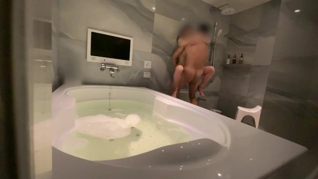 昼間のラブホテルでいちゃラブカップルのSEXを見てみよう