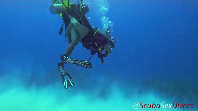 Fucking Under the Sea, Part 2 - DON'T PANIC... We continued the dive and fucked again!