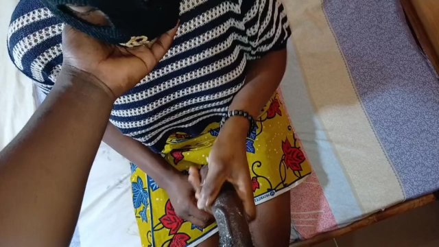 Ebony teen struggling to take big dick