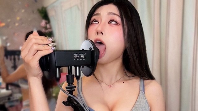ASMR LICK ｜LonikaMeow港女舔耳 顱內高潮 3Dio Ear Licking Ahegao Kisses 耳舐め CK內衣【No ADs on PATREON & ONLYFANS】