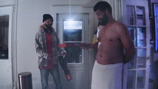 Pizza Delivery Guy fucked me after $20 Tip answered the door in just a towel