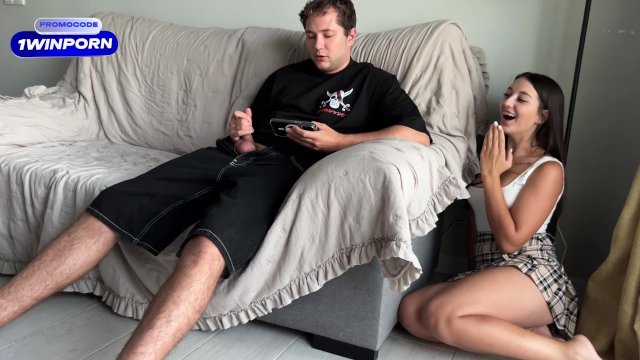 Stepsister Prank Failed... She Wanted Scare Stepbrother But He Start Jerking Off Thinking He Alone!