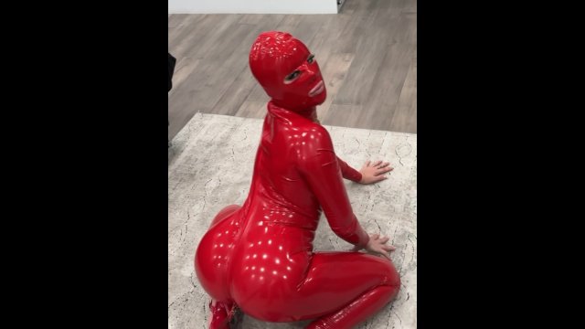 BTS Anna Claire Clouds prepares her Ass for me