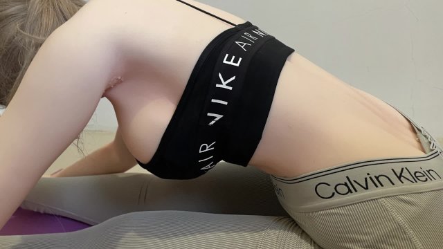 My Si Girlfriend 040 - Lynn. Fuck neighbor’s young wife while she's doing yoga with sexy outfit