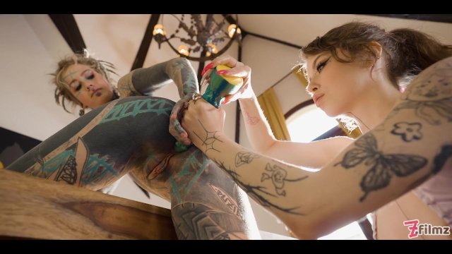 hot Tattoo Lesbian Anal Fuck + i SQUIRT on a Pornstar - Eden Ivy