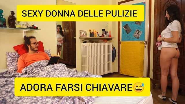 Ragazzo impacciato viene scopato da una strepitosa donna delle pulizie che lo fa sborrare dentro!