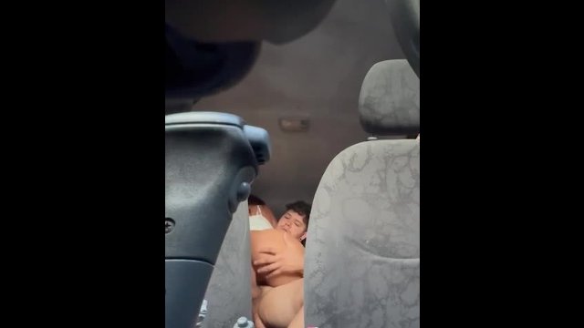 En el carro de mi Marido a plena luz del día y nos descubrieron