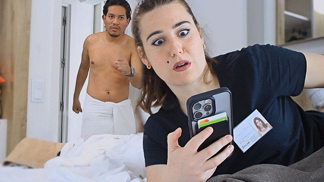 Maid take the latin´s phone and he fuck her