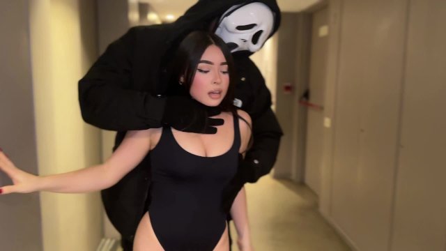 Halloween trick or treat, Scream haunts me and he fucks me in the best way, he cums in my mouth