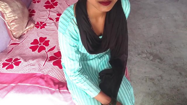 hot indian 20 years old village neighbor virginity girl loose our virginity with stranger first time