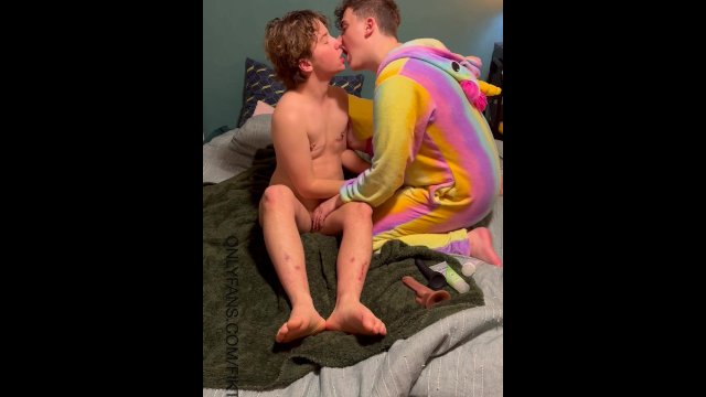 trans boy fuck with chubby nerd