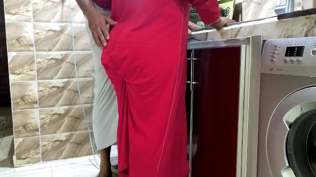 سکس ایرانی با مرضیه خانم نظافتچی شوهردار حشری سکس دختر و پسر بدنساز