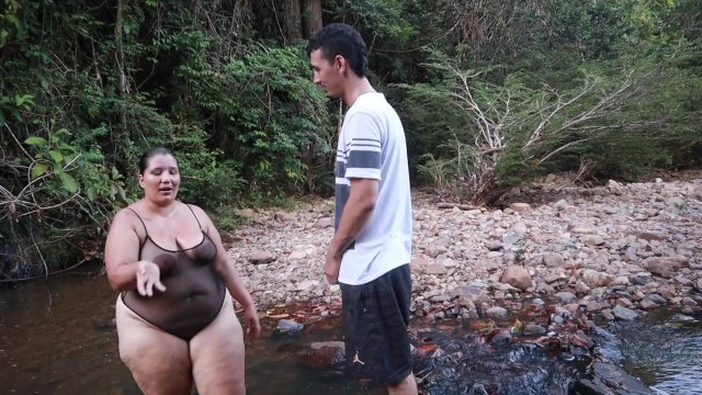 fucking with stranger in a very hidden place blowjobs with milk