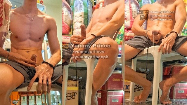 NapaJAKOL nanaman habang bantay sa tindahan! Tangina sarap mag SALSAL! Risky Jakol!