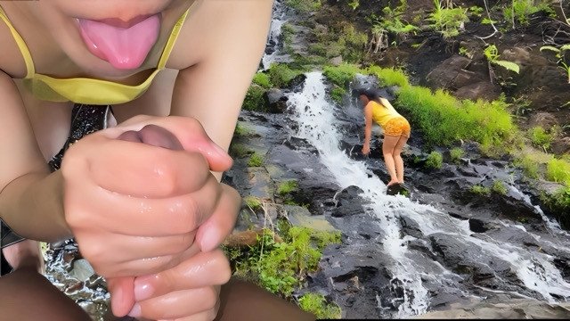 Pinay GF —  Wag Dito babe Baka May makakita!