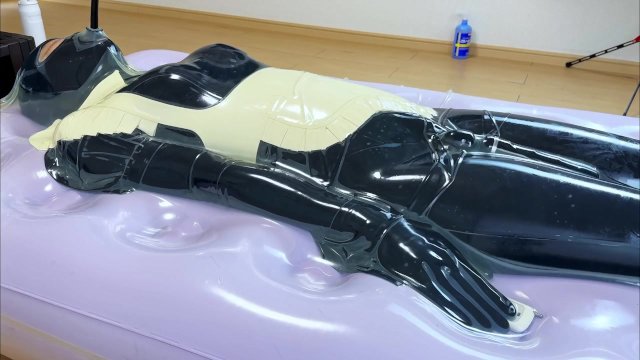 Self-bondage with transparent vacuum bed💜