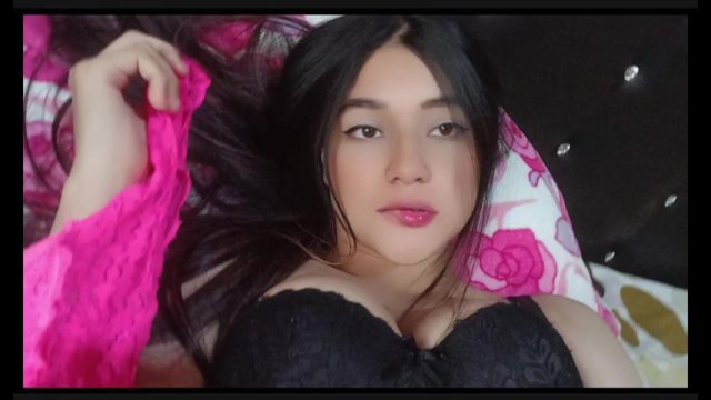 ✅️🎁Big ass stepsister has unexpected hot sex in the bathroom and secretly gives a deep blowjob🎁✅️