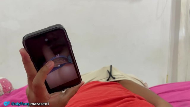 Hijastro caliente se folla a la madrastra milf con gran culo mientras papa esta en el trabajo