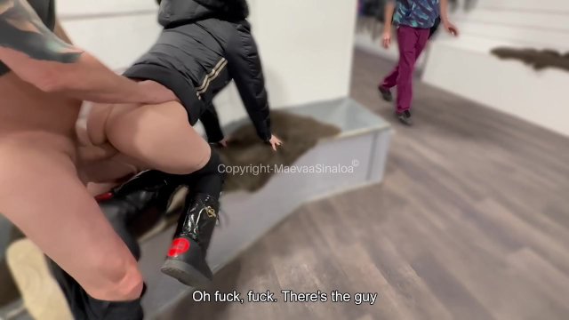 I cheat my guy with Yan in a ski shop, the seller surprises me, I empty his balls