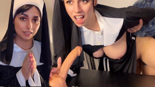 SESSO sul tavolo con SUORA TETTONA BLASFEMA sborrata sulla figa