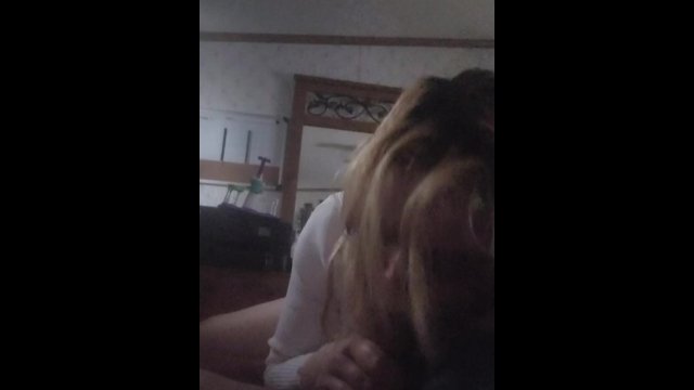 I got my friends mom to suck my dick well everyone was getting ready for mothers day party!!