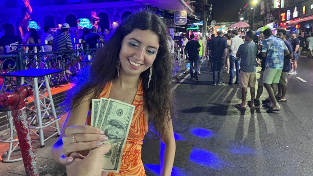 I thought I picked up tranny, but she turned out to be a regular prostitute and I fucked her in ass