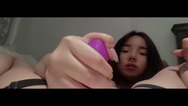 Im so fucking horny daddy help me!