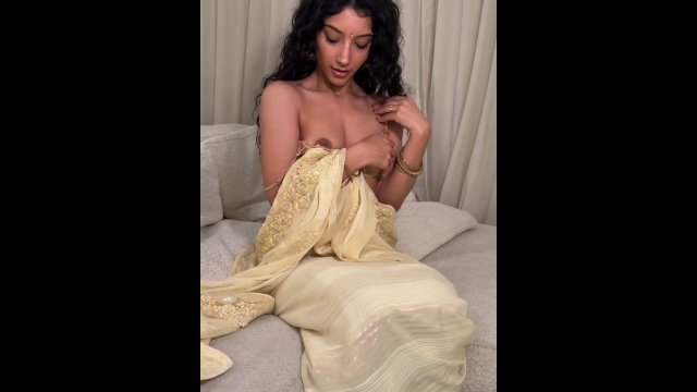 indian girl in saree teases you