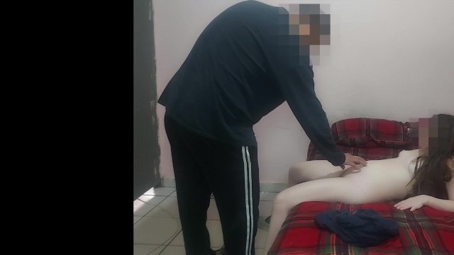 Hermosa pepenadora folla con viejo por apoyo económico, casero 3/4
