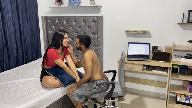 Mi hermanastro me folla rico mientras mi novio está en otro país… No aguanté las ganas