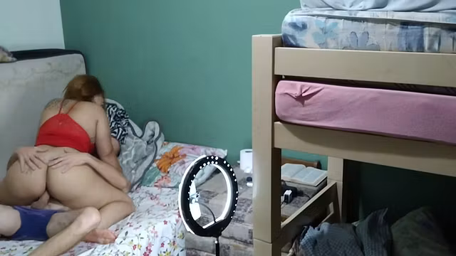 Transei ao vivo na Live com o corno, o corno ficou humilhando quem estava batendo punheta