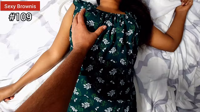 Sri Lankan - Romance with cute Step-Sis , Touch her hairy pussy - Asian Hot Couple