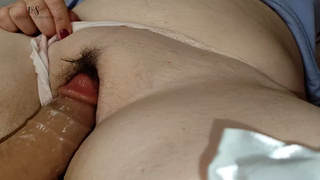VIRGEN traviesa teniendo SEXO primera VEZ