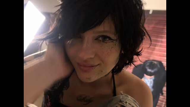 POV: emo alt girl with tattoos learning how to give a handjob to a fat cock