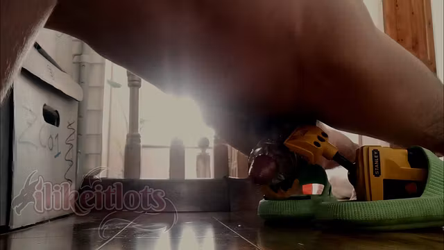 Pathetic plank to failure with my dick in a vice ft fleshlight, moans and an orgasm