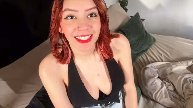 La vecina gamer más sexy: Me enseña sus trucos y algo más 🍑🎮