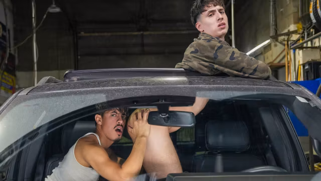 Demanding Customer Angel Elias Gets Dominated As Compensation At Internet Papi's Shop