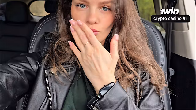 Jerking off my pussy in a public place
