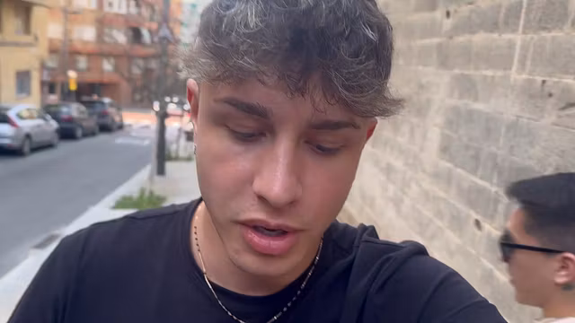 Straight man seduces twink bubblebutt