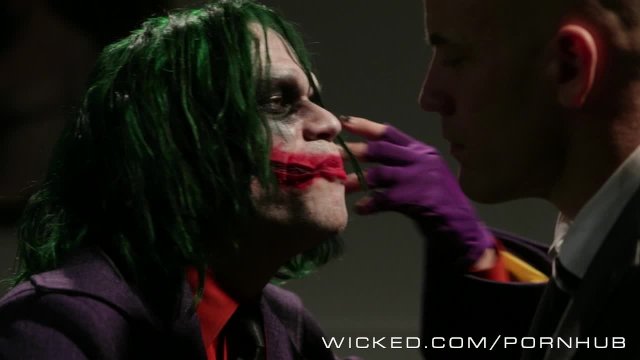 Wicked - Lex fucks supergirl