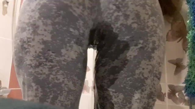 Teen piss