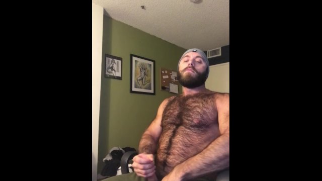 Lumberjack Jacks Off